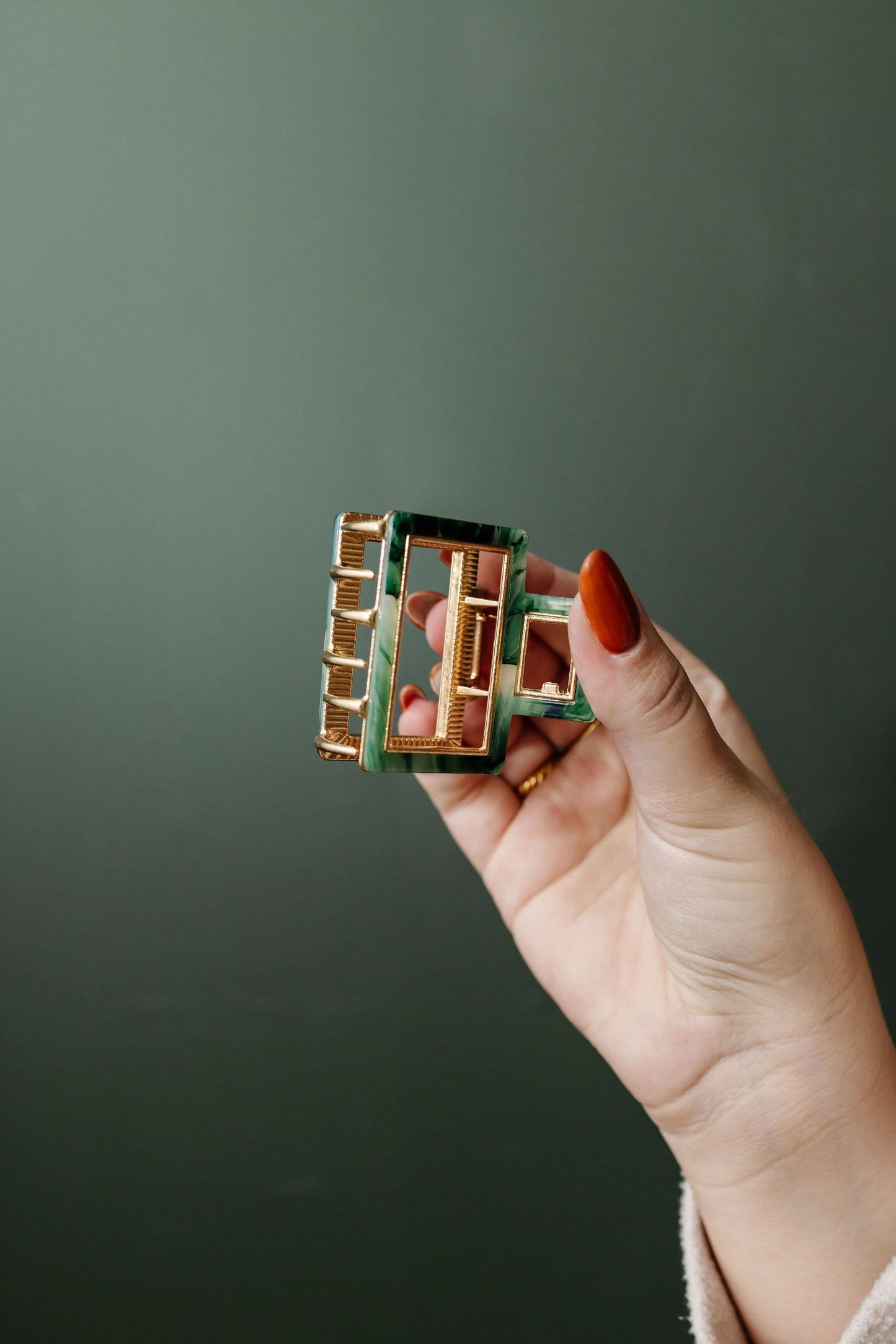 FIR & GOLD CLAW CLIP