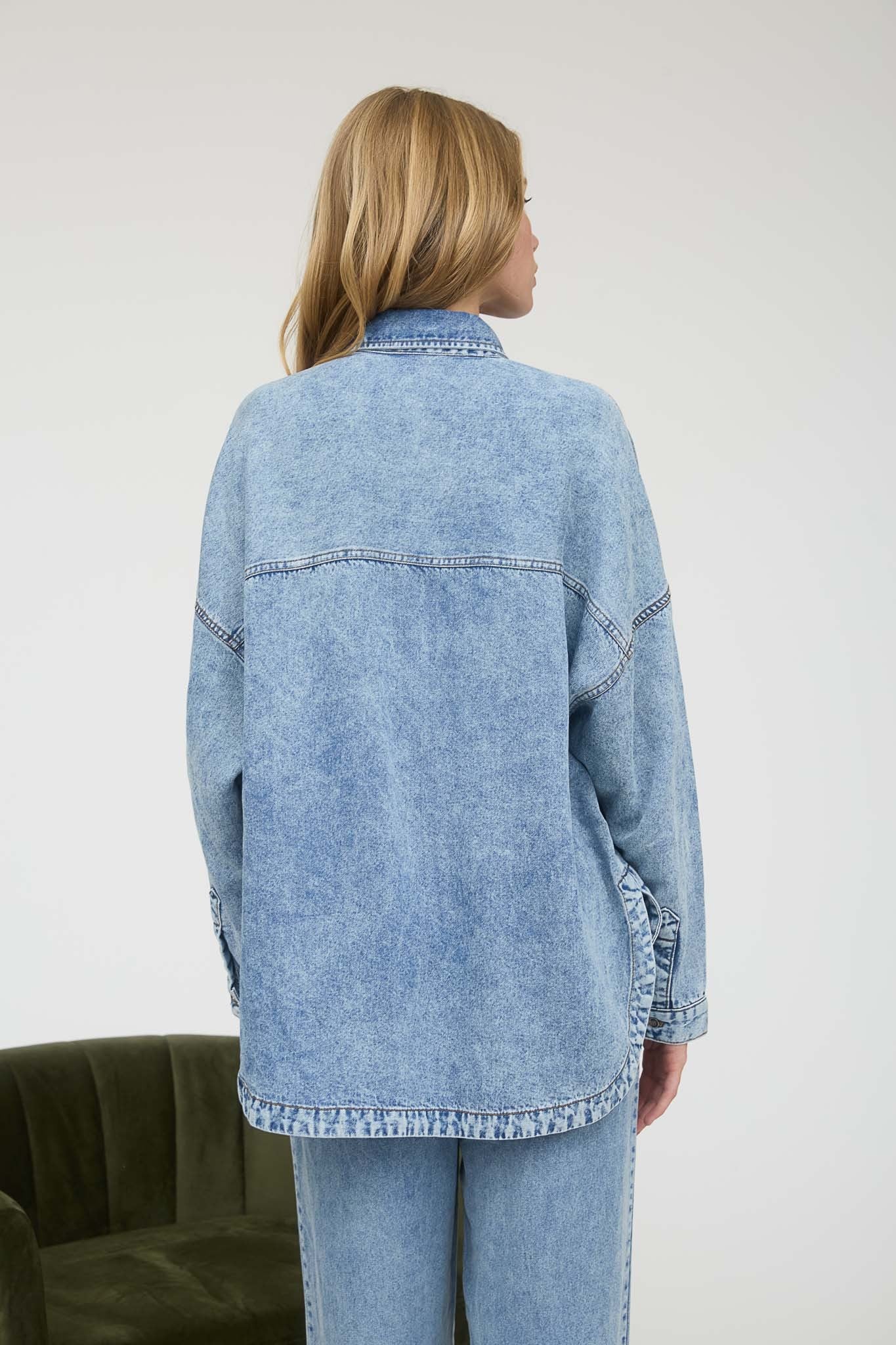 DENIM BUTTON DOWN SHIRT