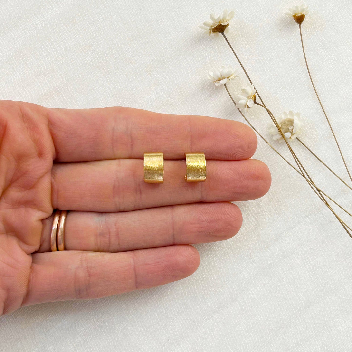 MINI GOLD HALF HOOPS