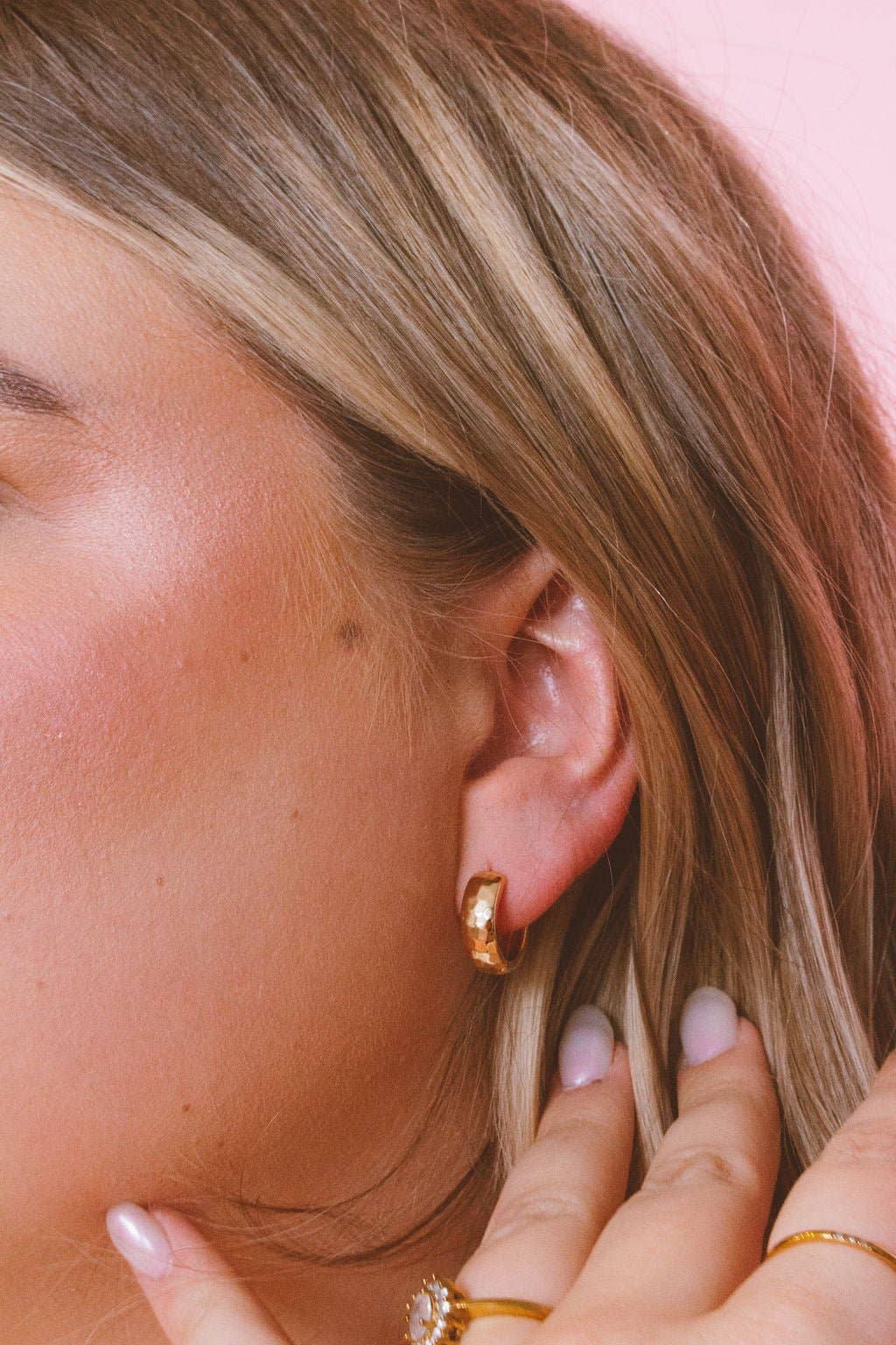 GOLD MINI HOOPS