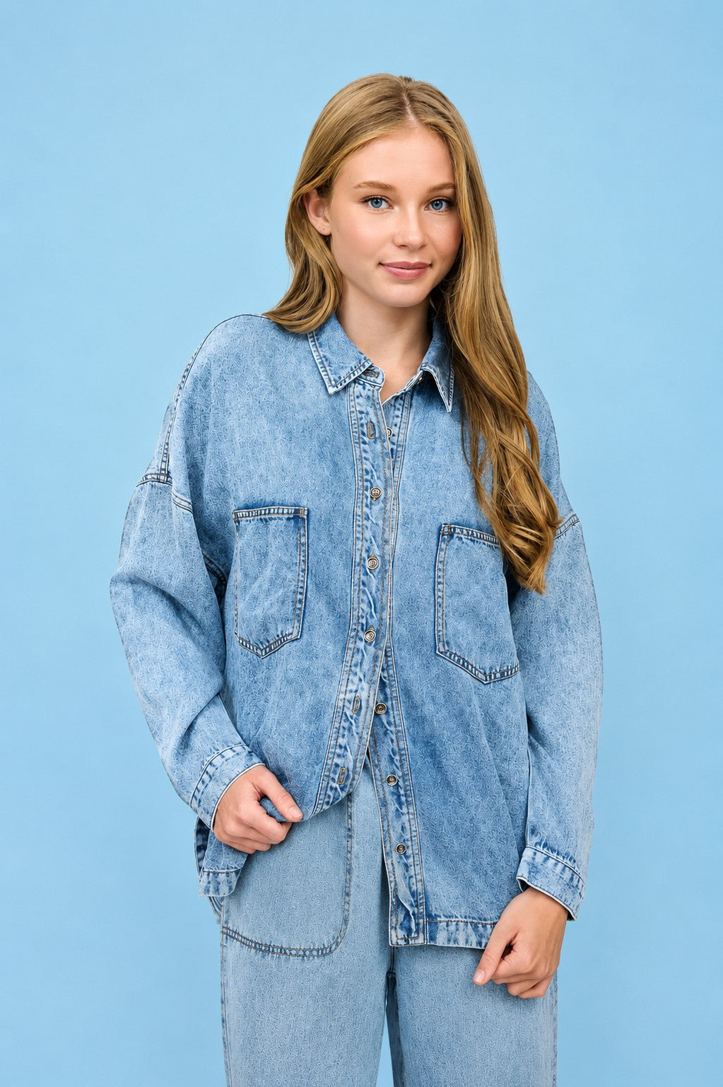 DENIM BUTTON DOWN SHIRT