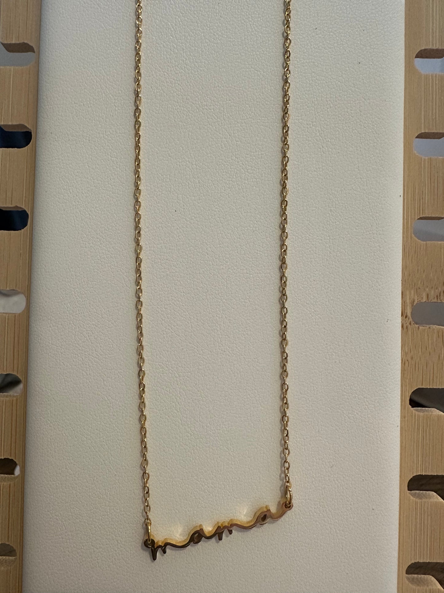 MAMA NECKLACE